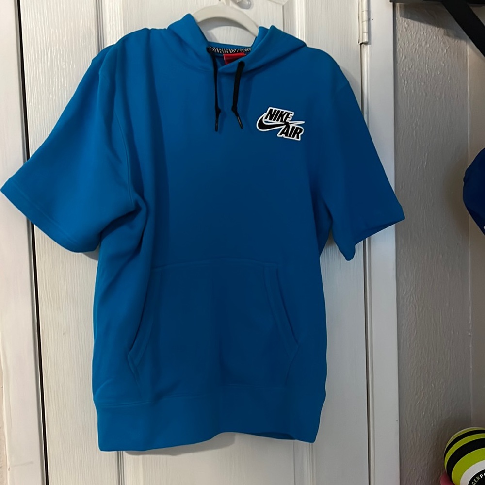 Nike hooded short sleeve sweater